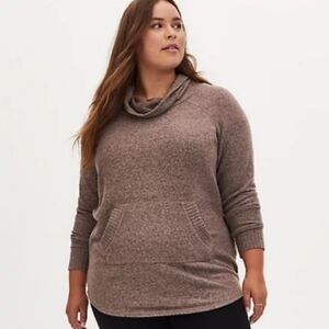 𝅺Torrid Super Soft Cowl Tunic Sweater